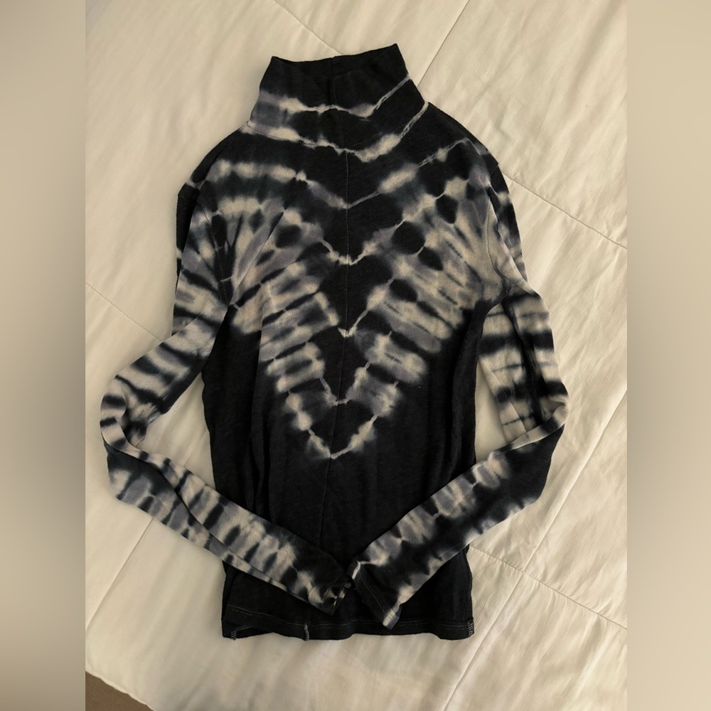 Free People (We The Free) Tie Dye Turtleneck in Navy and White